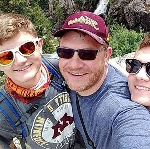 Meet your Posher, Brett